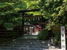 京都　嵐山に佇む野呂神社